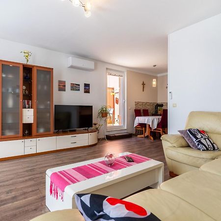 Apartman Laura Cres Kültér fotó
